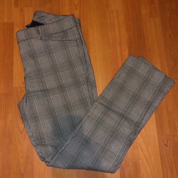 Van Heusen Pants - Van Huesen Plaid Short Pants